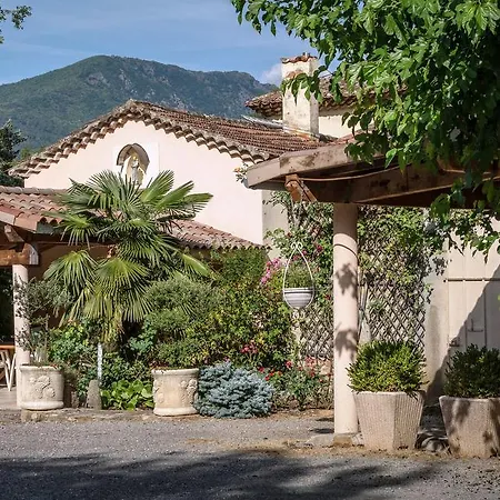 Manoir De Champvert